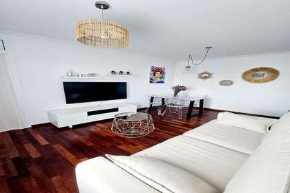 Apartment for sale in Pontevedra. 